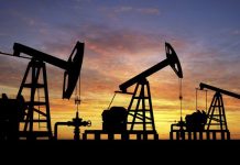 Từ chối gia hạn kiềm chế sản lượng dầu thô: Thị trường “vàng đen” lại nóng