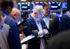 S&P 500 giảm 4 phiên liên tiếp vì cổ phiếu công nghệ bị bán la liệt, giá dầu tăng 1,5%